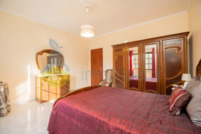 Moradia T3 para Venda em São Bartolomeu de Messines