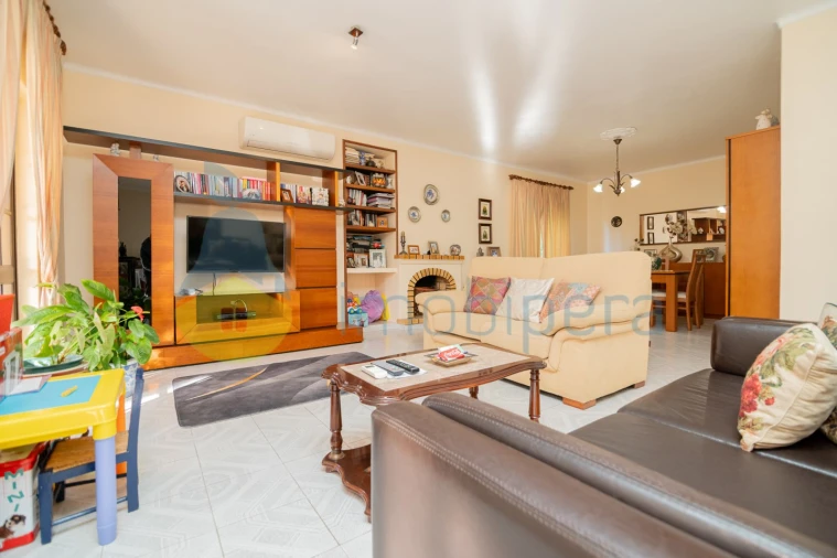 Moradia T3 para Venda em São Bartolomeu de Messines Foto 5