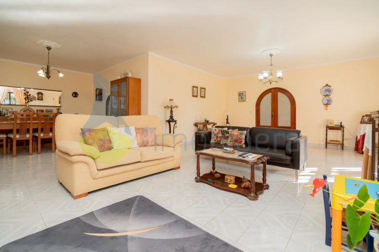 Moradia T3 para Venda em São Bartolomeu de Messines Foto 6