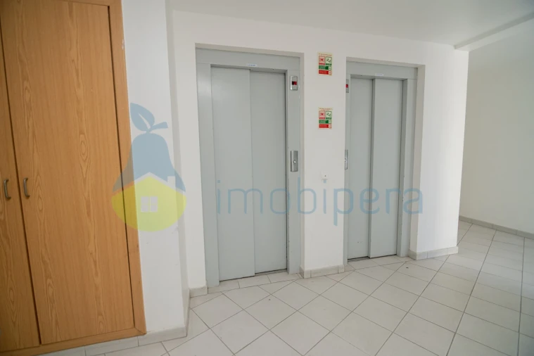 Apartamento T3 para Venda em Portimão Foto 5