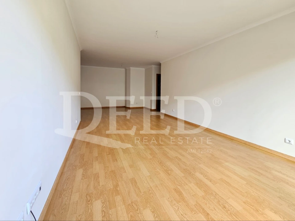 Apartamento T2 para Venda em Caniço Foto 6