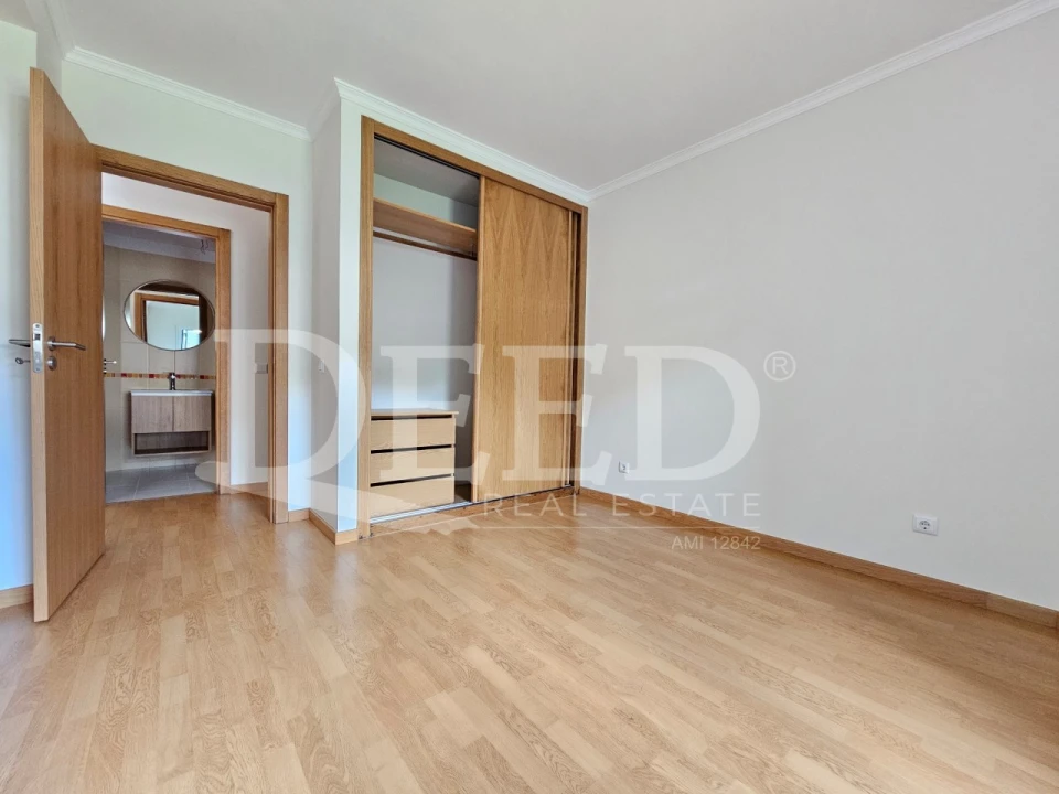 Apartamento T2 para Venda em Caniço Foto 9