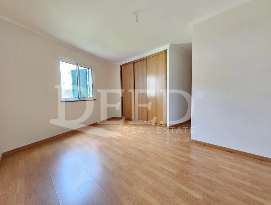 Apartamento T2 para Venda em Caniço Foto 10