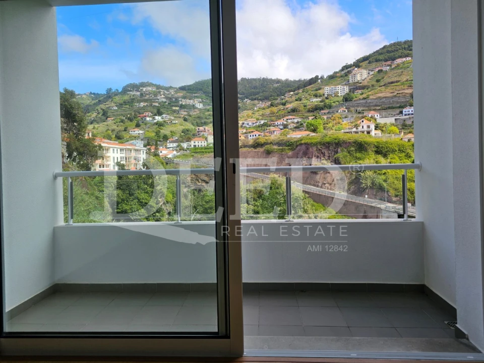 Apartamento T2 para Venda em Caniço Foto 15