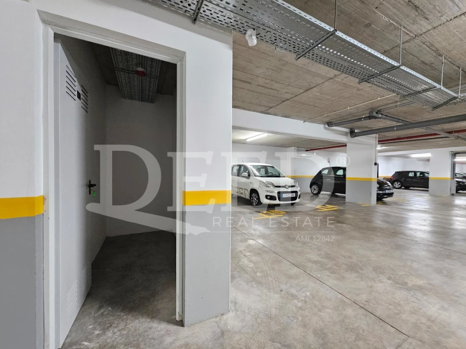 Apartamento T2 para Venda em Caniço Foto 24