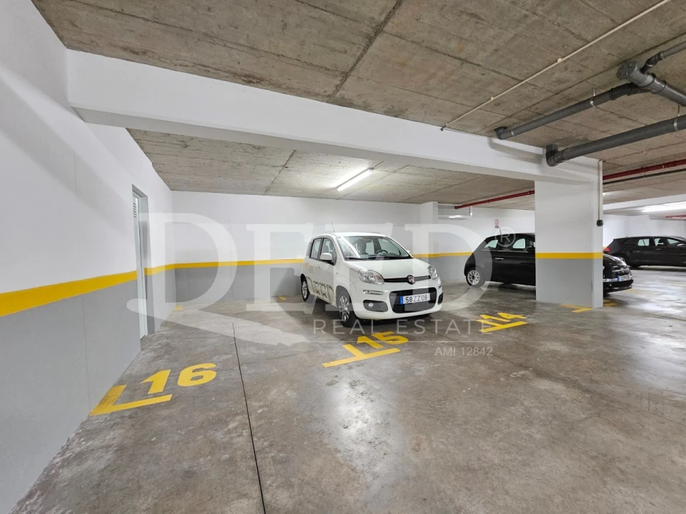 Apartamento T2 para Venda em Caniço Foto 25