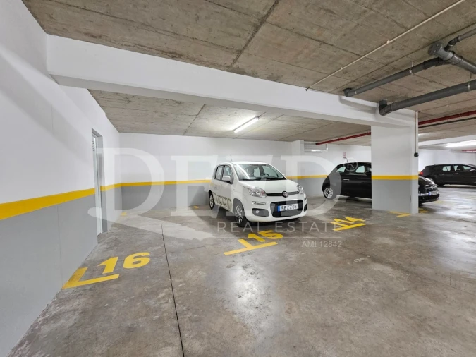 Apartamento T2 para Venda em Caniço Foto 25