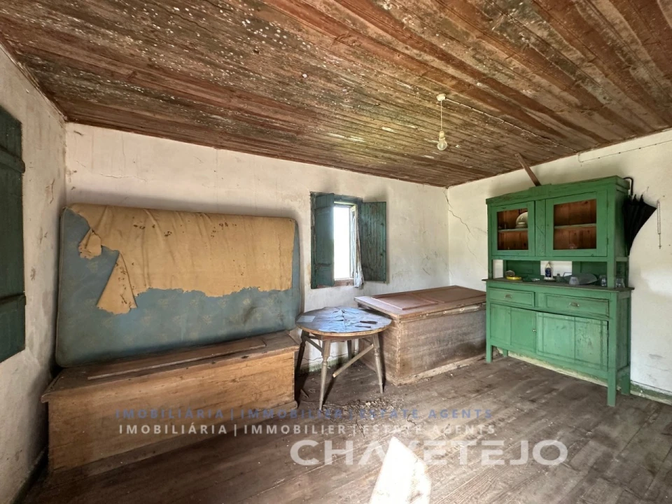 Moradia T2 para Venda em Chãos Foto 11