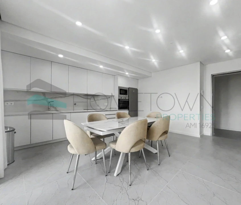 Apartamento T2 para Venda em Quarteira Foto 7