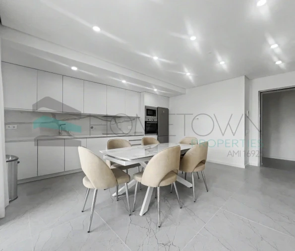 Apartamento T2 para Venda em Quarteira Foto 7