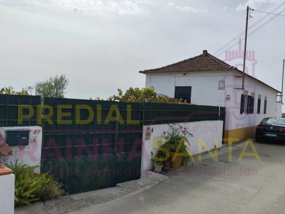 Moradia T5 para Venda em Marvila, Ribeira Santarém, São Salvador, São Nicolau Foto 1