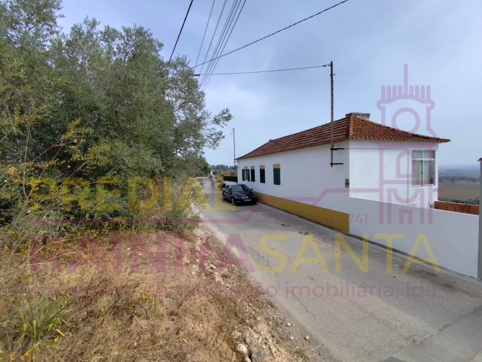 Moradia T5 para Venda em Marvila, Ribeira Santarém, São Salvador, São Nicolau Foto 3