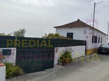 Moradia T5 para Venda em Marvila, Ribeira Santarém, São Salvador, São Nicolau