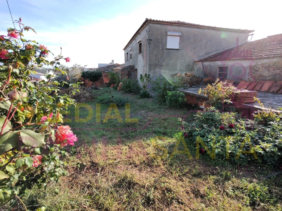 Moradia T3 para Venda em Ceira Foto 2