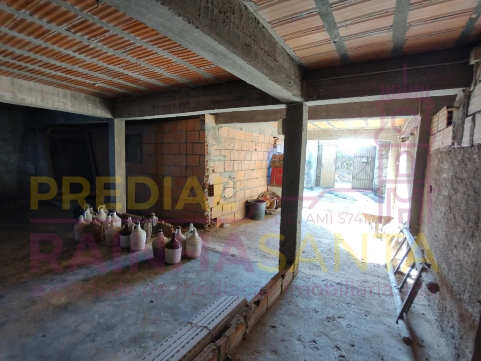 Moradia T3 para Venda em Ceira Foto 25