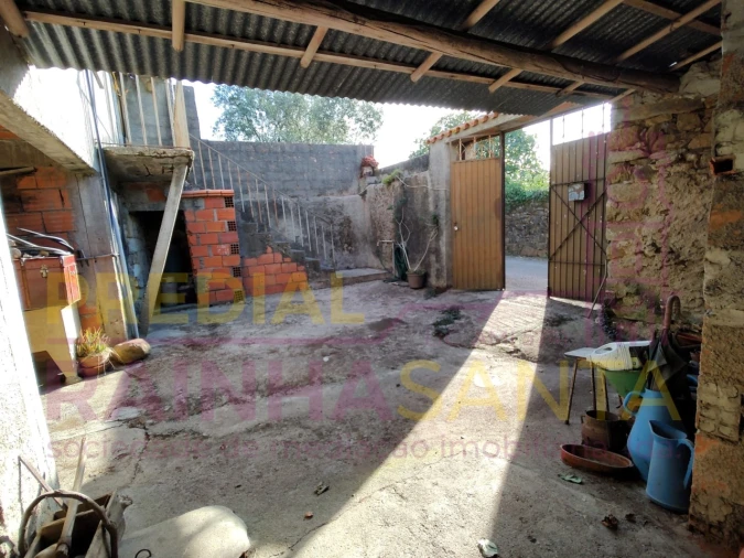 Moradia T3 para Venda em Ceira Foto 26