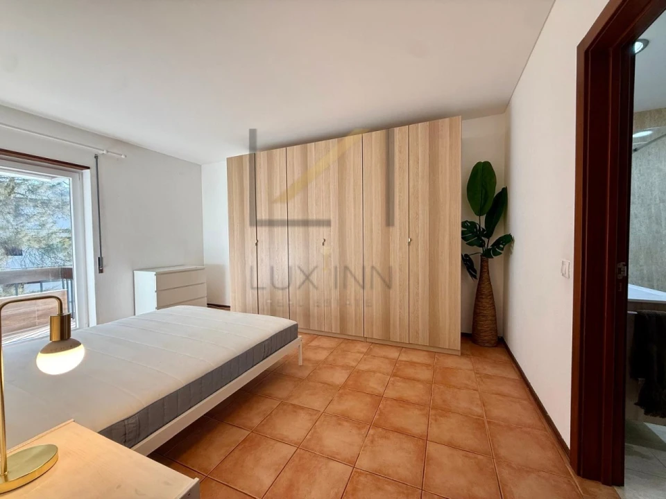 Apartamento T1 para Arrendamento em Carcavelos e Parede Foto 13