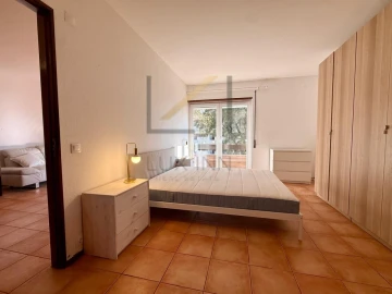 Apartamento T1 para Arrendamento em Carcavelos e Parede