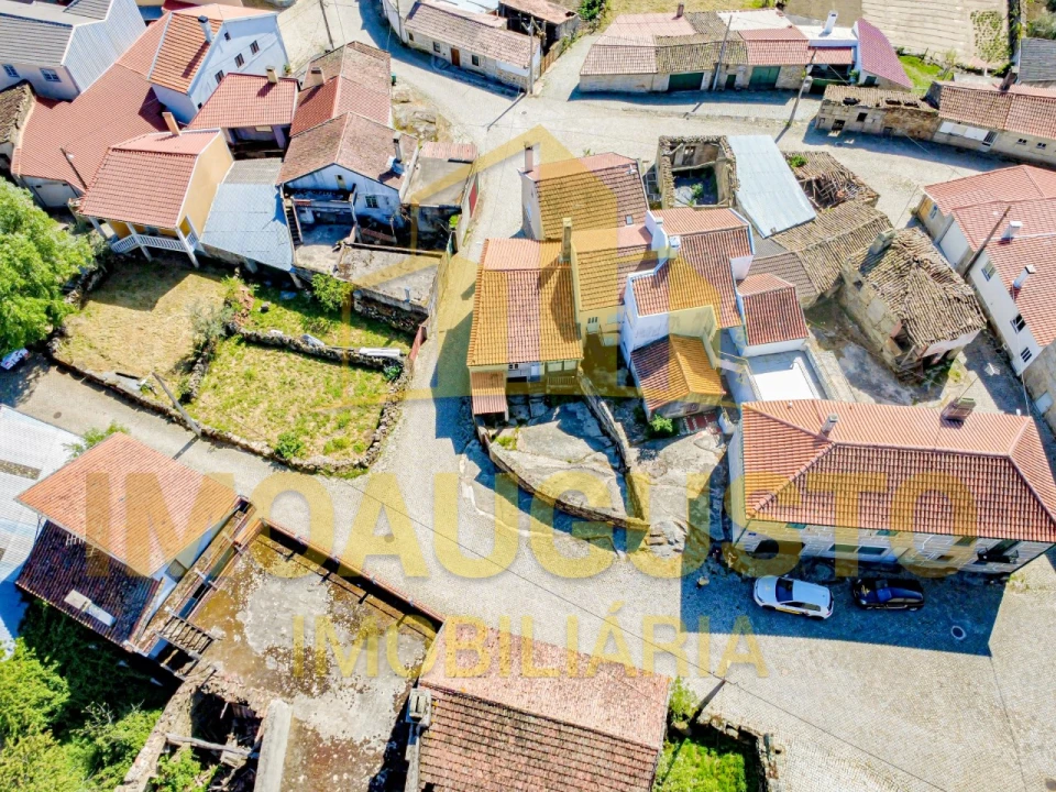 Moradia T1 para Venda em Lamegal Foto 4