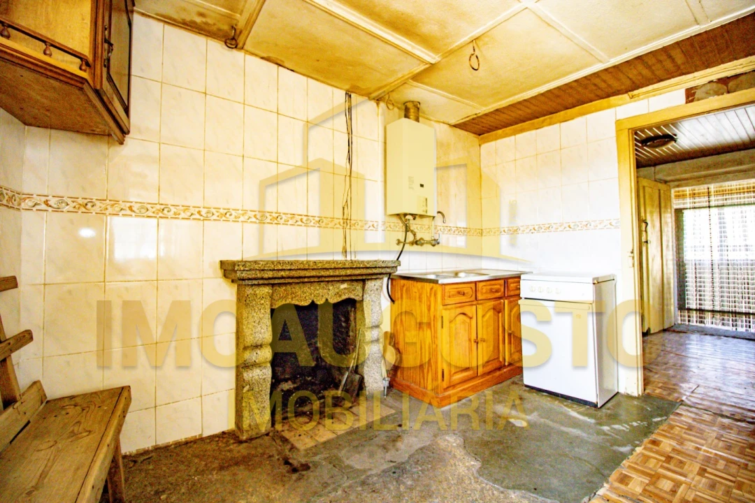 Moradia T1 para Venda em Lamegal Foto 5