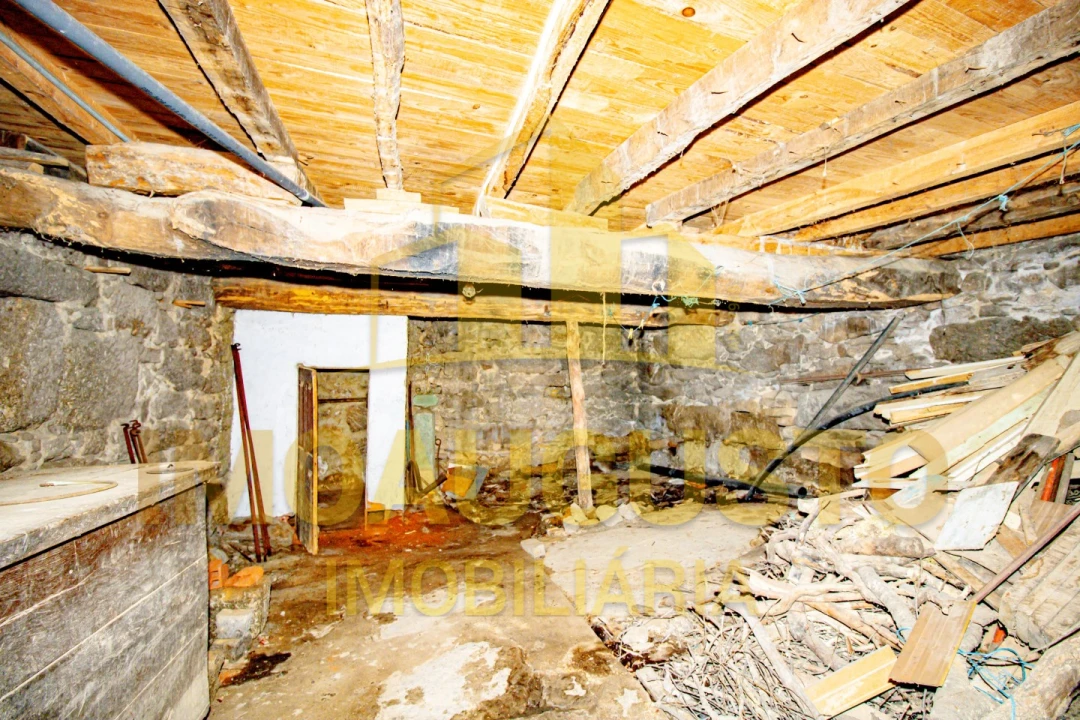 Moradia T1 para Venda em Lamegal Foto 13