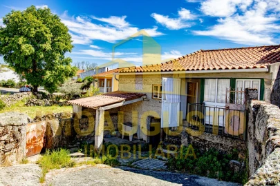 Moradia T1 para Venda em Lamegal