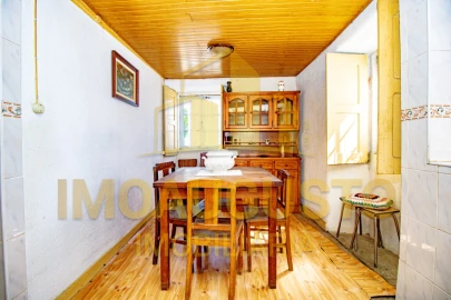 Moradia T1 para Venda em Lamegal