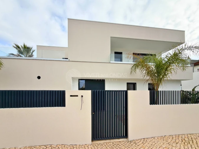 Moradia T4 para Venda em Amora Foto 36