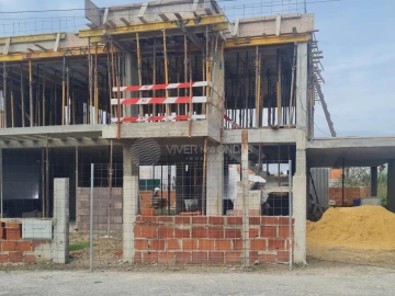 Moradia T3 para Venda em Charneca de Caparica e Sobreda