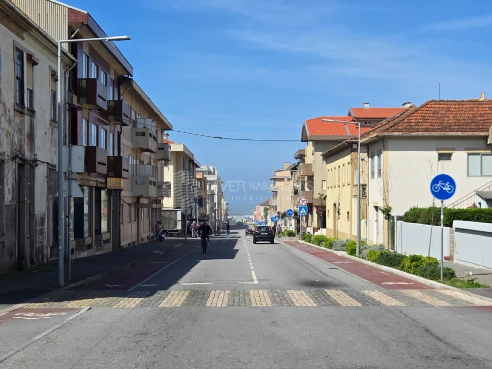 Moradia T3 para Venda em Espinho Foto 45