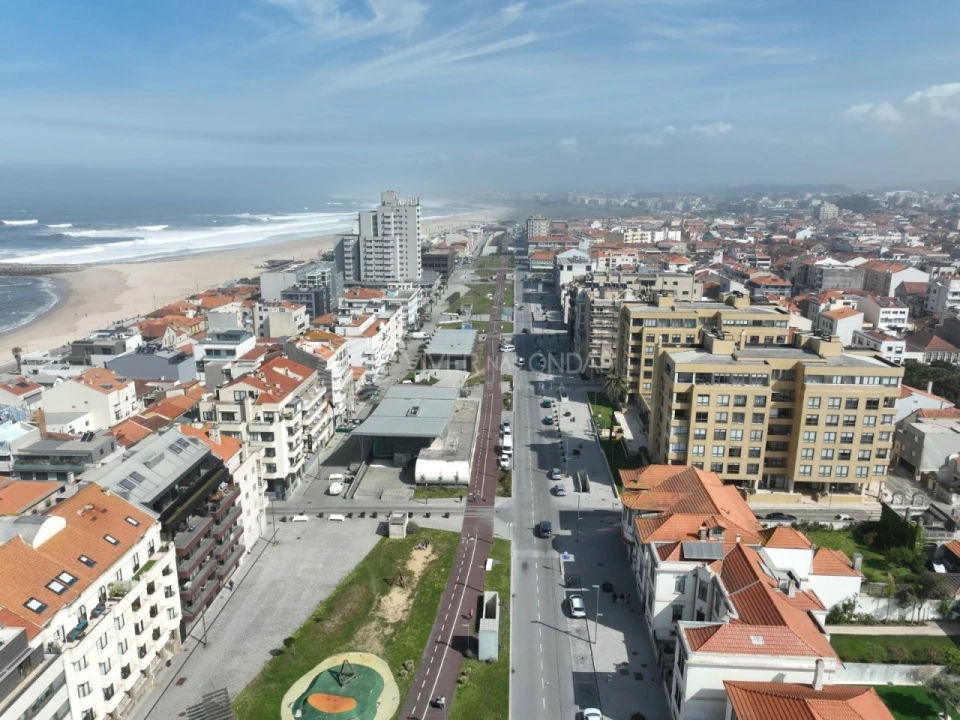 Moradia T3 para Venda em Espinho Foto 53