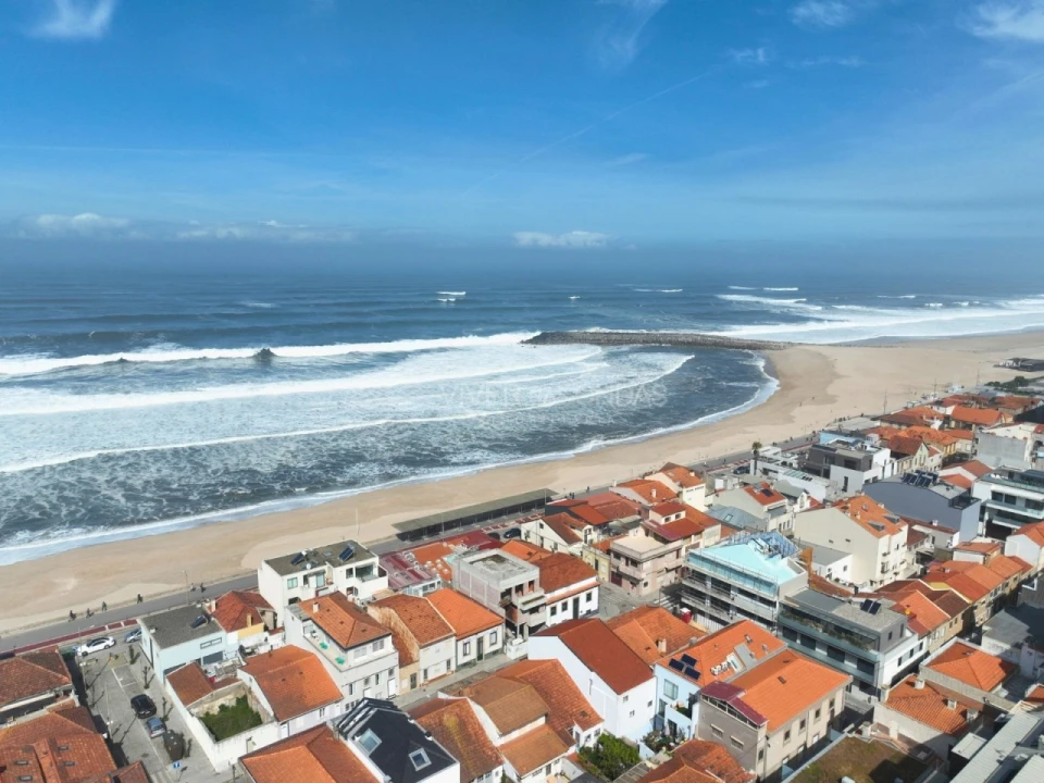 Moradia T3 para Venda em Espinho Foto 62