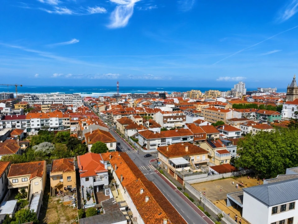 Moradia T3 para Venda em Espinho Foto 37