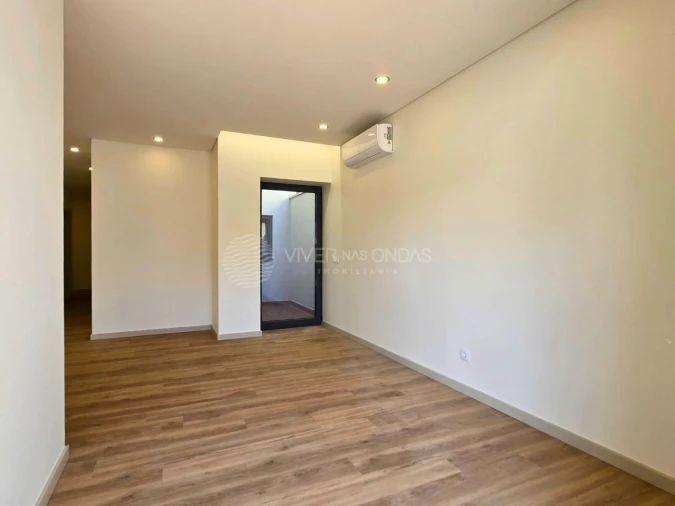 Moradia T3 para Venda em Espinho Foto 4