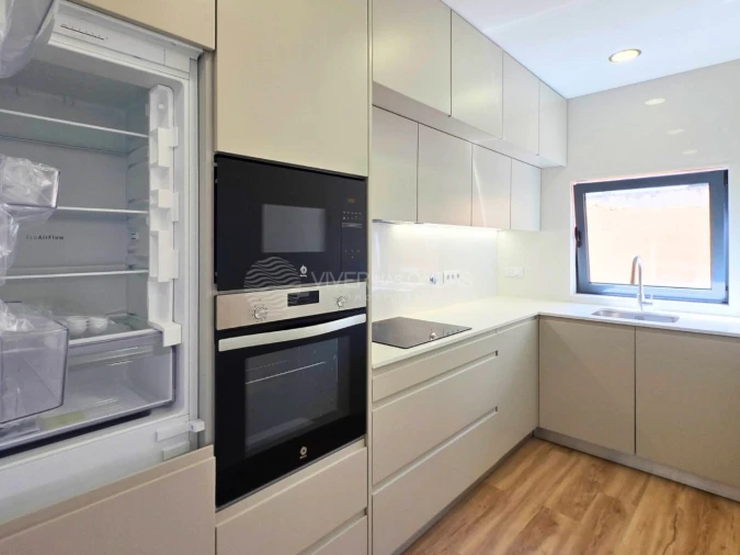 Moradia T3 para Venda em Espinho Foto 12