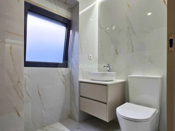 Moradia T3 para Venda em Espinho Foto 26