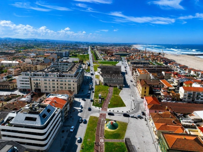 Moradia T3 para Venda em Espinho Foto 38