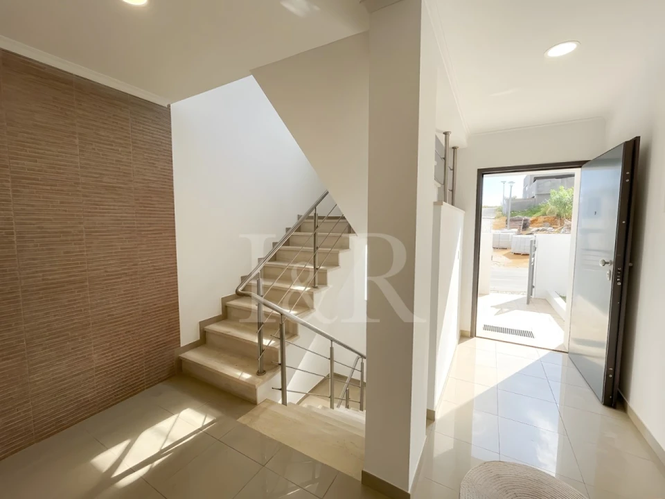 Moradia T5 para Venda em Laranjeiro e Feijó Foto 9