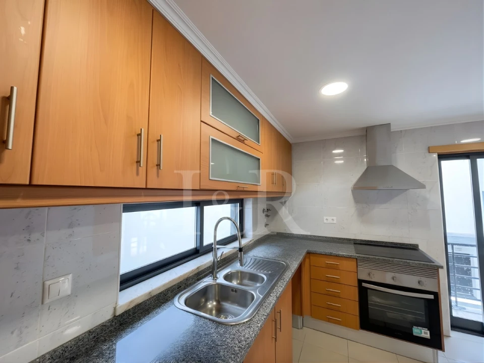 Moradia T5 para Venda em Laranjeiro e Feijó Foto 16