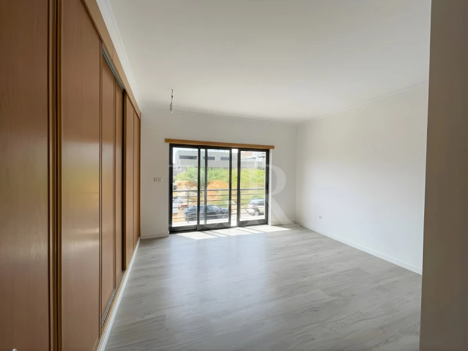 Moradia T5 para Venda em Laranjeiro e Feijó Foto 22