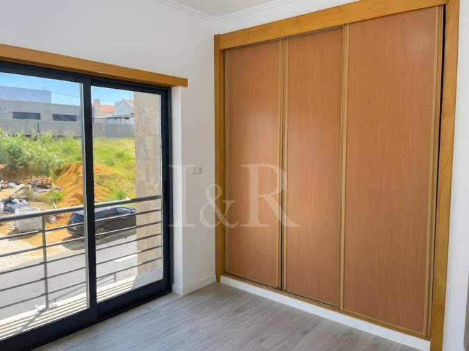 Moradia T5 para Venda em Laranjeiro e Feijó Foto 27