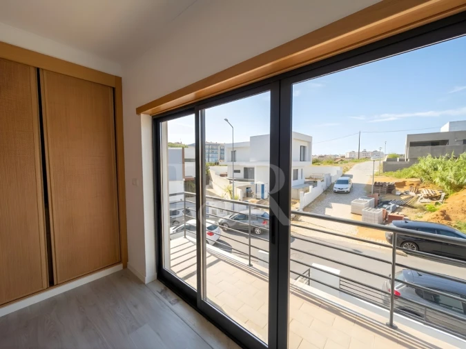 Moradia T5 para Venda em Laranjeiro e Feijó Foto 29