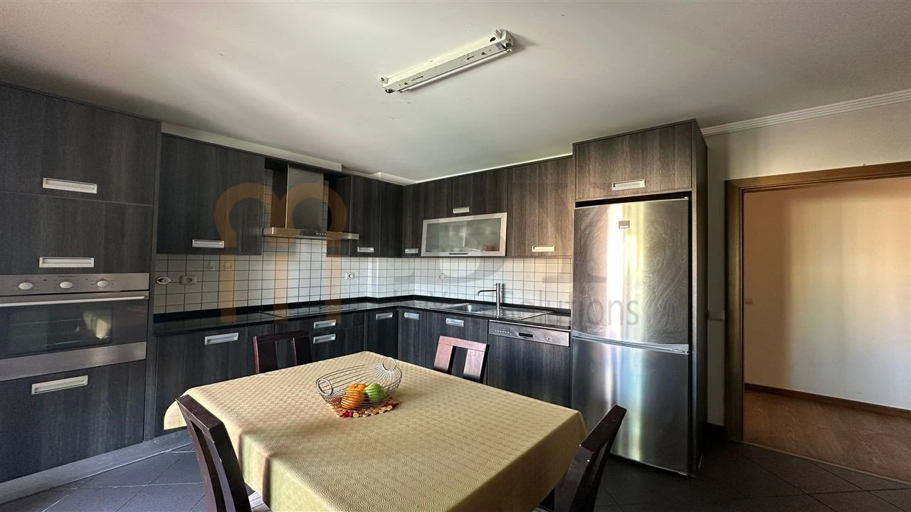 Apartamento T2 para Venda em Faro (Sé e São Pedro) Foto 7