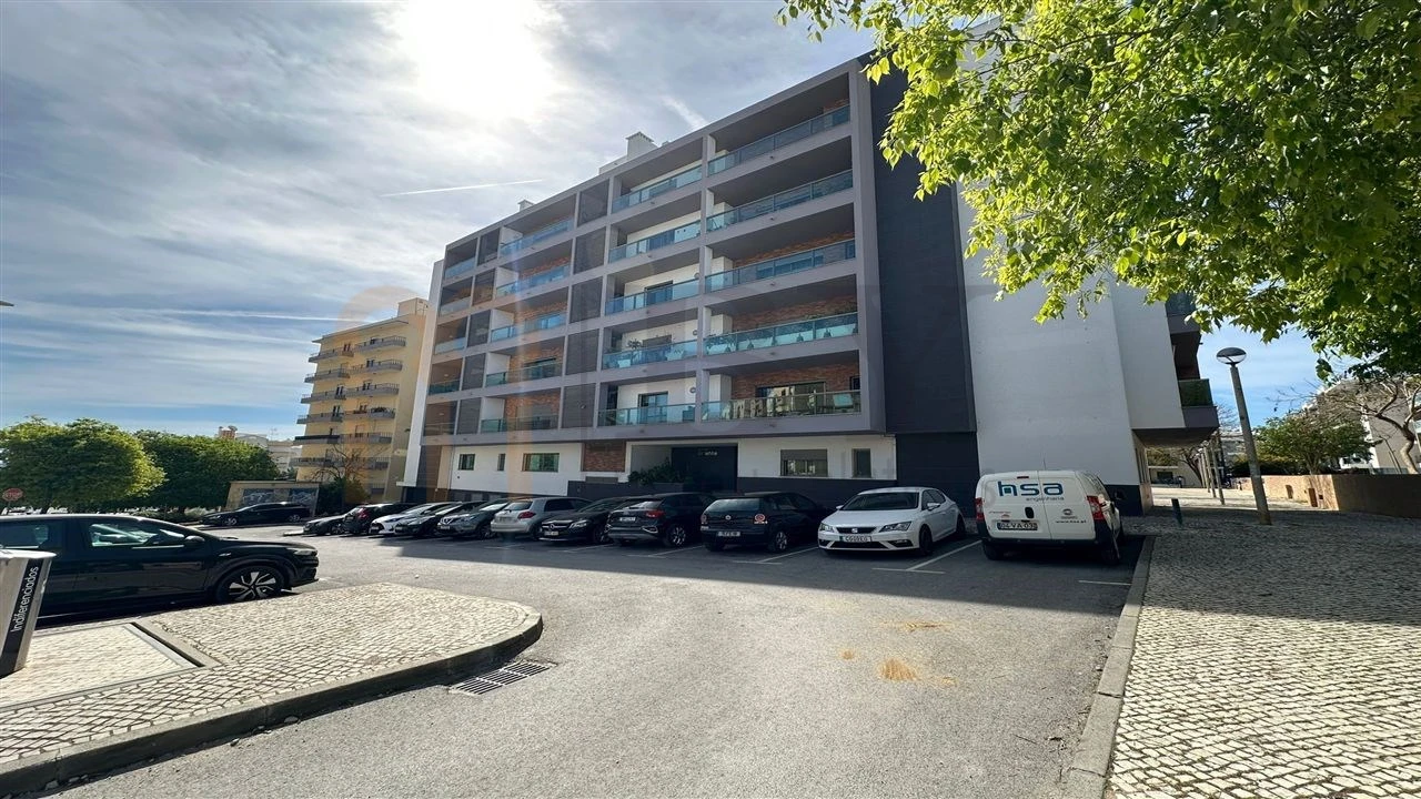 Apartamento T2 para Venda em Faro (Sé e São Pedro) Foto 1