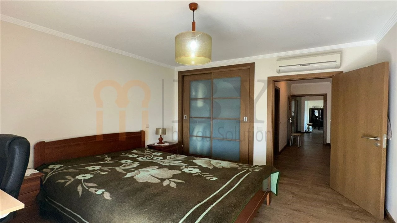 Apartamento T2 para Venda em Faro (Sé e São Pedro) Foto 12