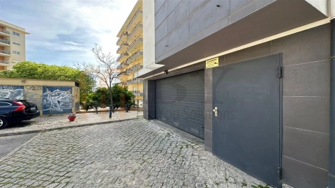 Apartamento T2 para Venda em Faro (Sé e São Pedro)