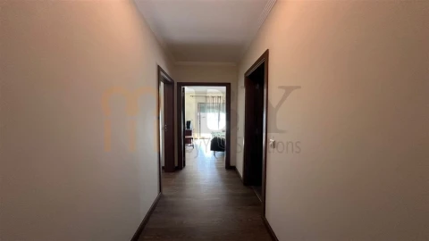 Apartamento T2 para Venda em Faro (Sé e São Pedro)