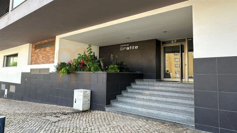 Apartamento T2 para Venda em Faro (Sé e São Pedro)
