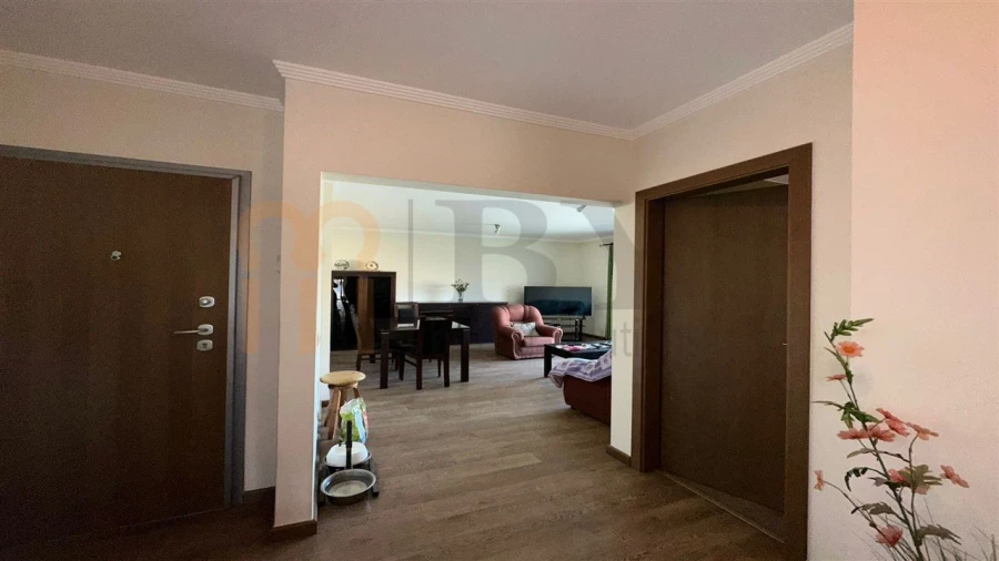 Apartamento T2 para Venda em Faro (Sé e São Pedro) Foto 3