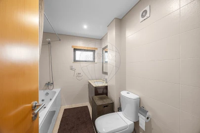 Apartamento T2 para Venda em Santo António dos Cavaleiros e Frielas